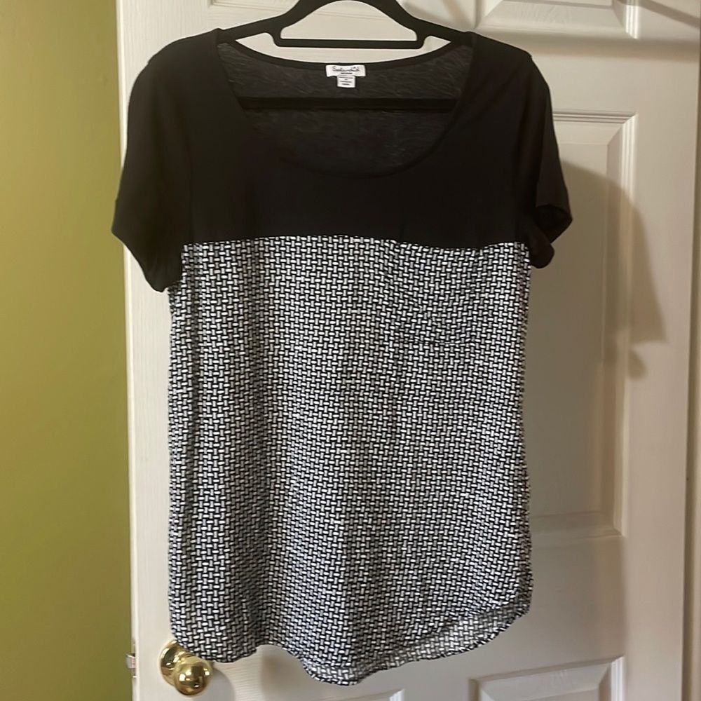 Splendid black and white top size medium